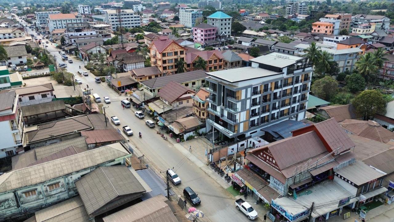M&M Hotel Vang Vieng Zewnętrze zdjęcie